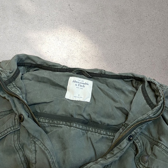 Vintage Abercrombie & Fitch Olive Green Hooded Military Utility Jacket - Picture 3 of 6